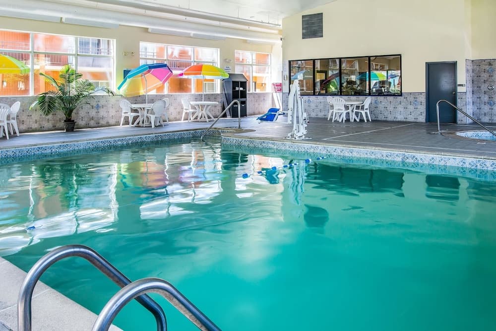 Quality Inn & Suites Ann Arbor Hwy 23 property views in Ann Arbor, MI — gallery photo 3