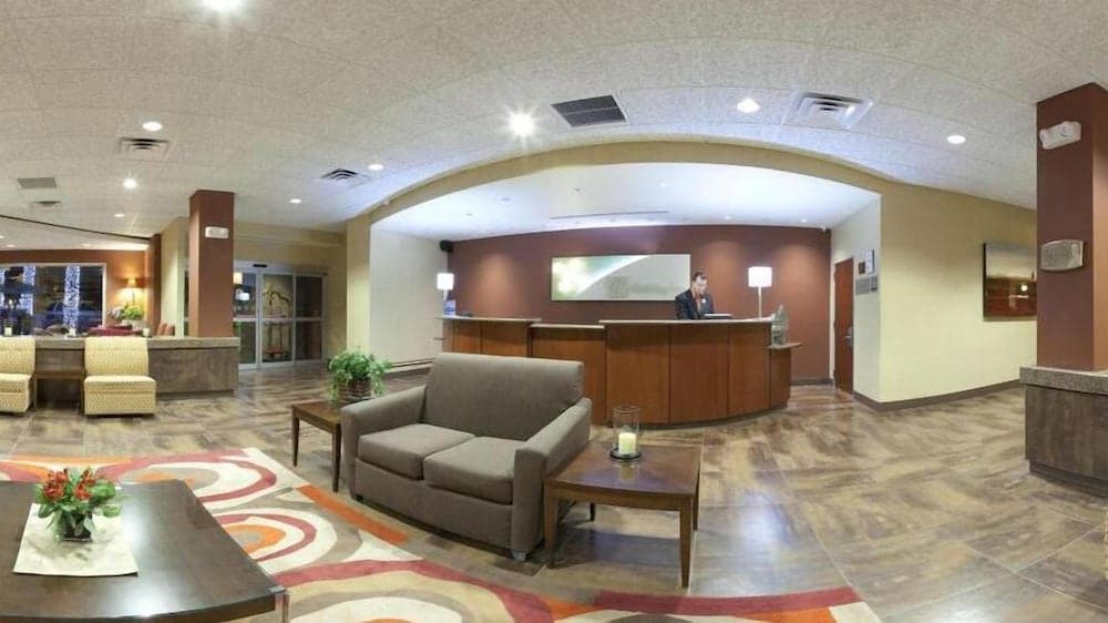 Holiday Inn Express & Suites Phoenix Midtown by IHG interior in Phoenix, AZ — gallery photo 2