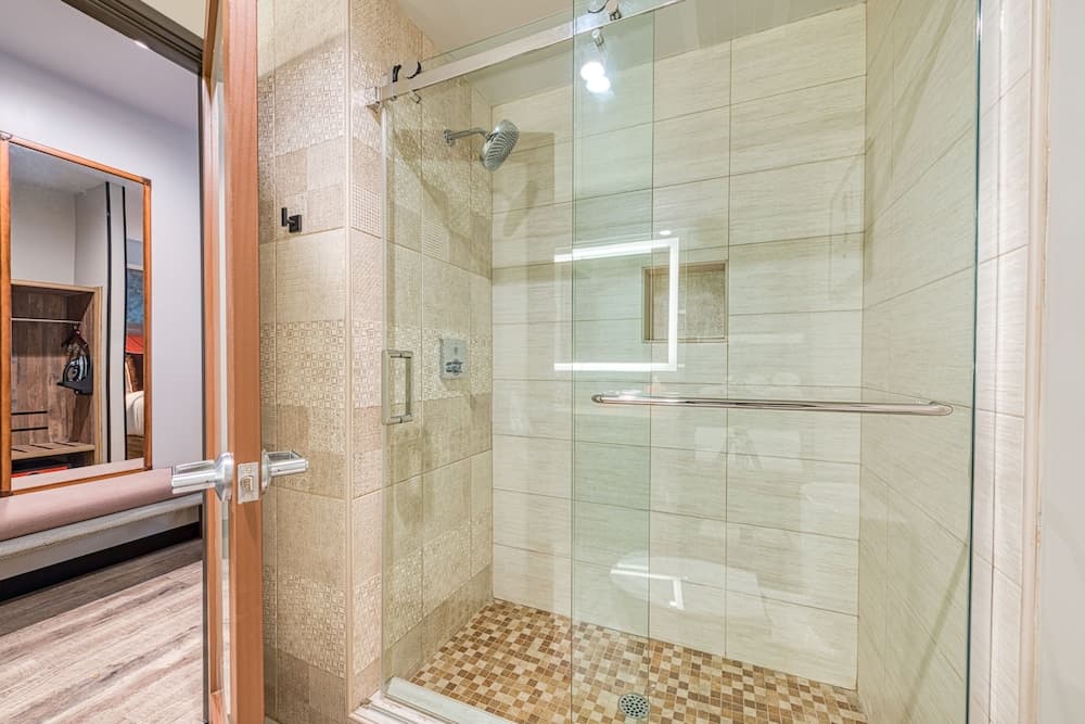 Hotel Lexen - Newhall gallery photo in Newhall, CA — image 16
