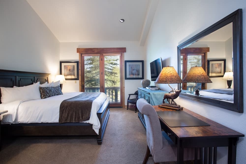 Hotel Room - The Lodges At Deer Valley Hotel Room property views in Park City, UT — gallery photo 3