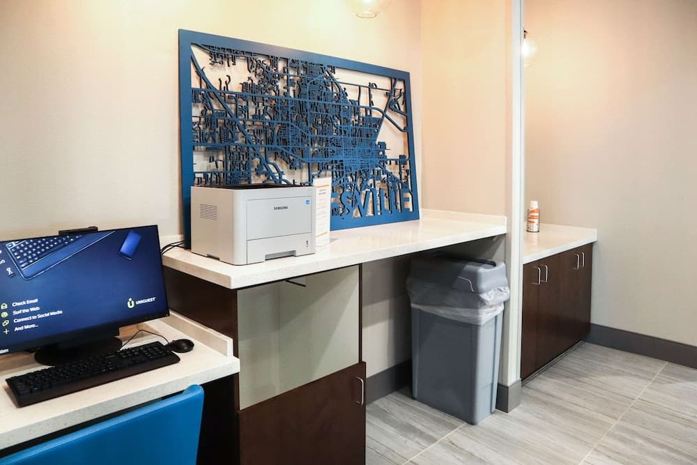 Comfort Suites Gainesville near University gallery photo in Gainesville, FL — image 21