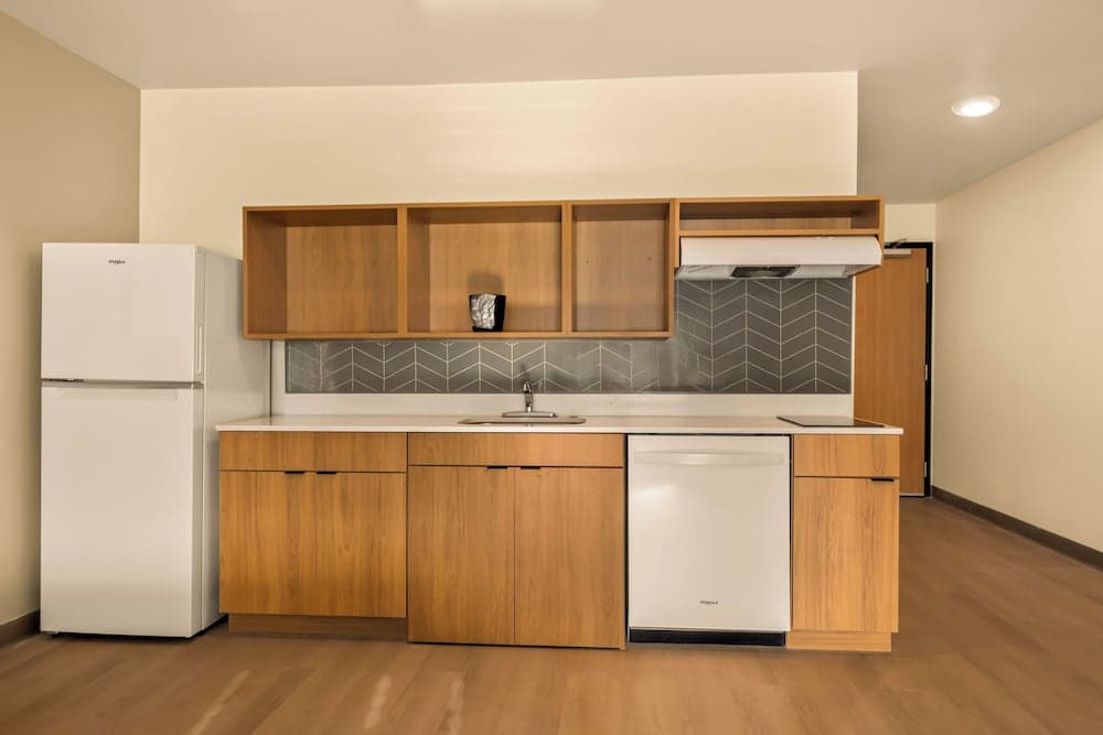 LivAway Suites- Syracuse gallery photo in Syracuse, NY — image 25