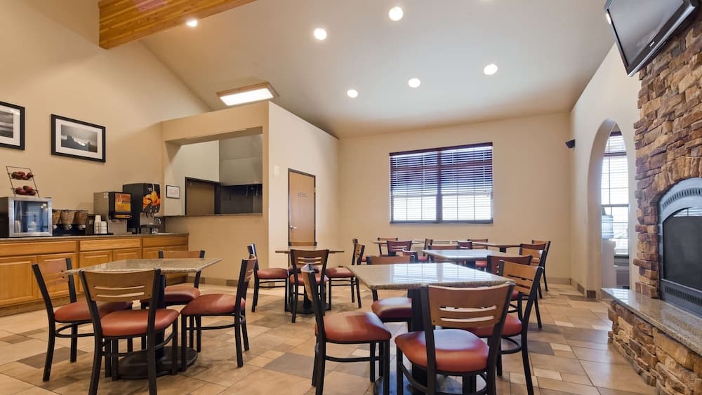 Best Western Rambler property views in Walsenburg, CO — gallery photo 3