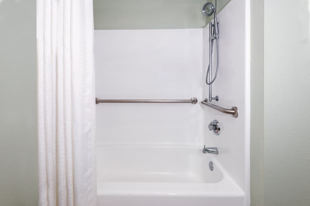 Holiday Inn Express & Suites Naples North - Bonita Springs by IHG gallery photo in Bonita Springs, FL — image 24