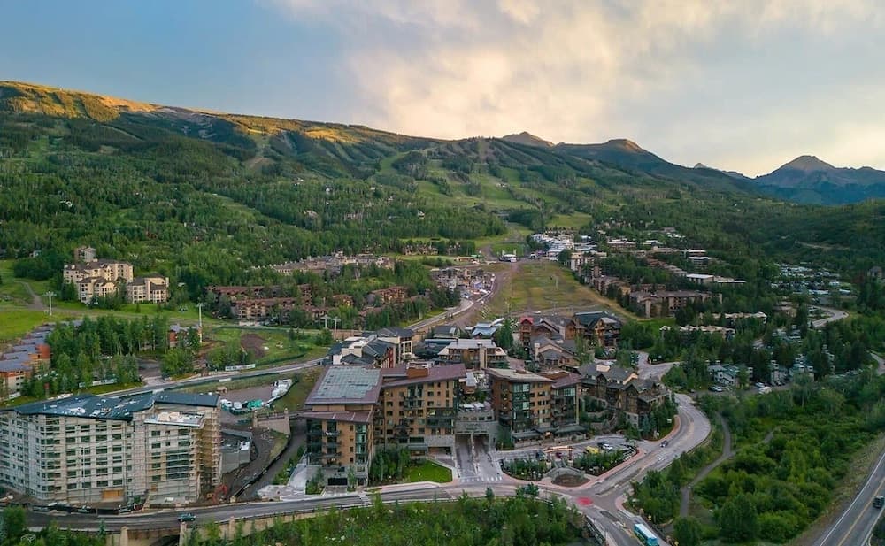 Snowmass Village by Gondola Resorts featured exterior or lobby in Snowmass Village, CO — similar hotel