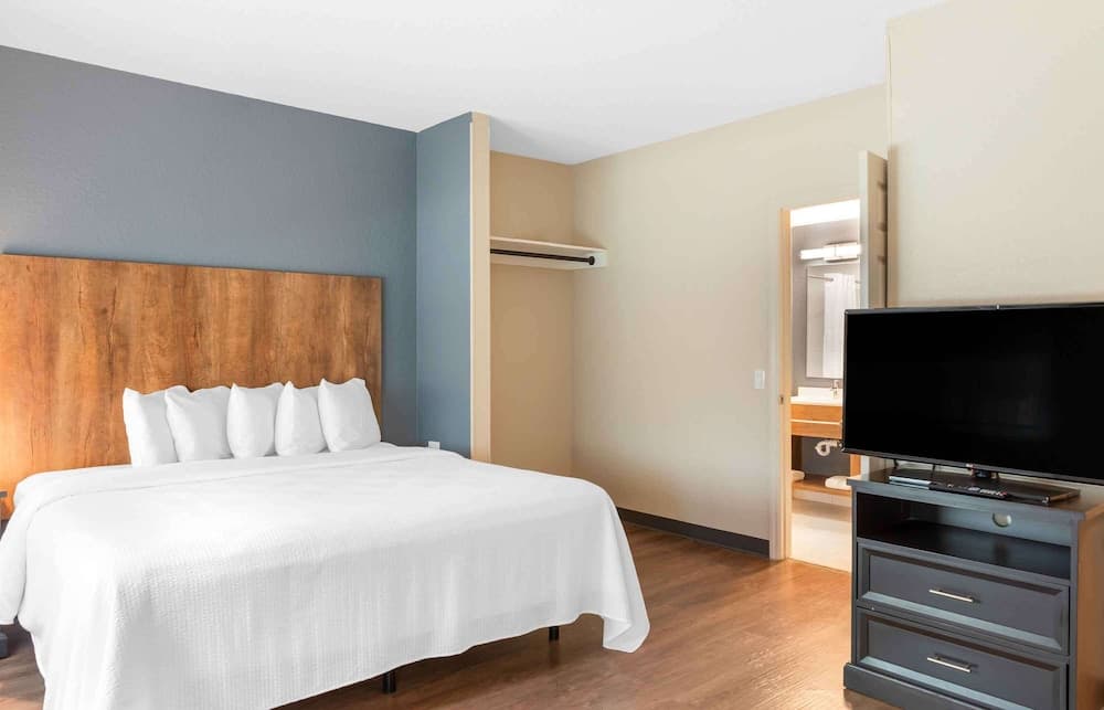 Extended Stay America Premier Suites Ft Lauderdale CypressCk gallery photo in Pompano Beach, FL — image 26