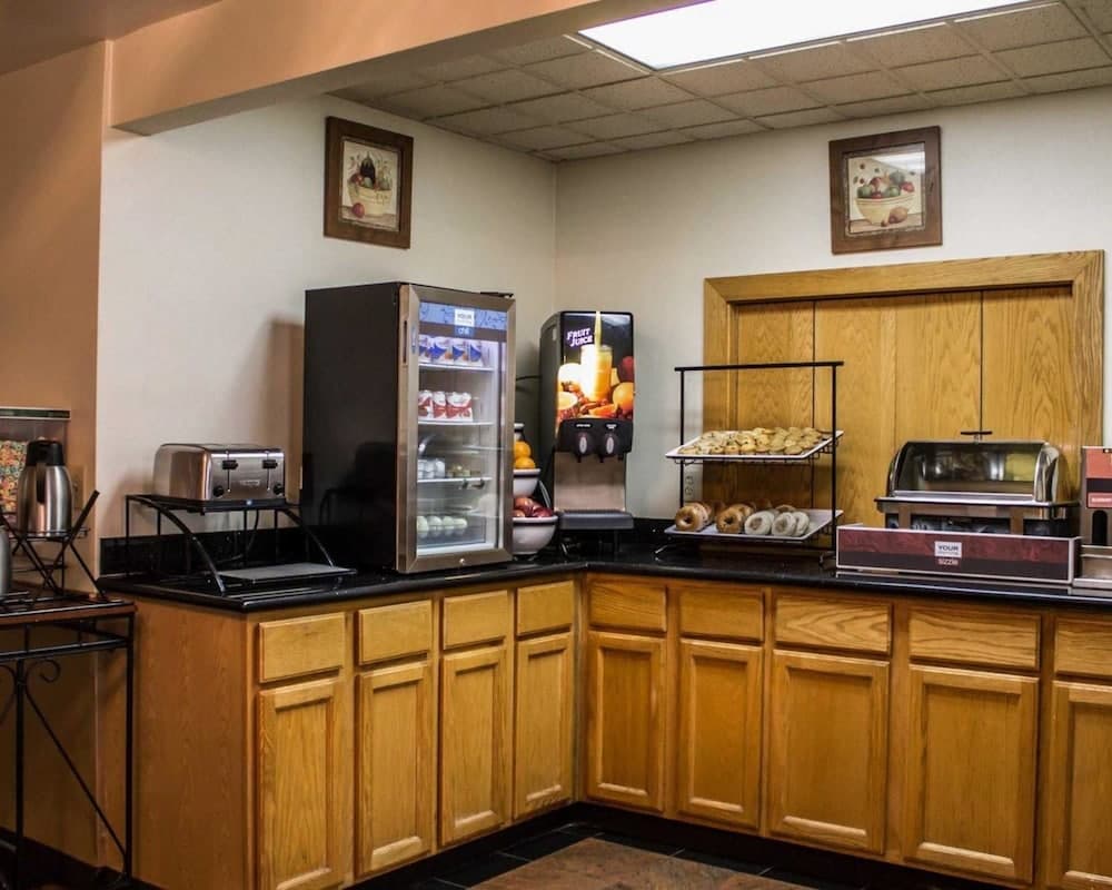 Quality Inn Akron South gallery photo in Akron, OH — image 18