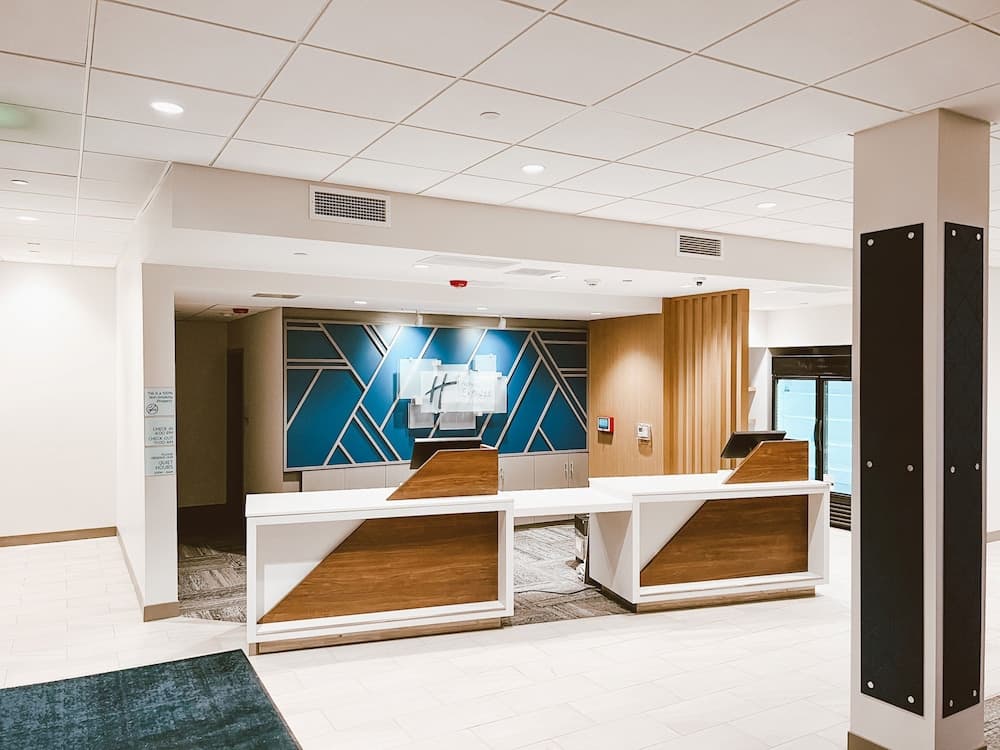 Holiday Inn Express & Suites Henderson South - Boulder City by IHG gallery photo in Henderson, NV — image 11