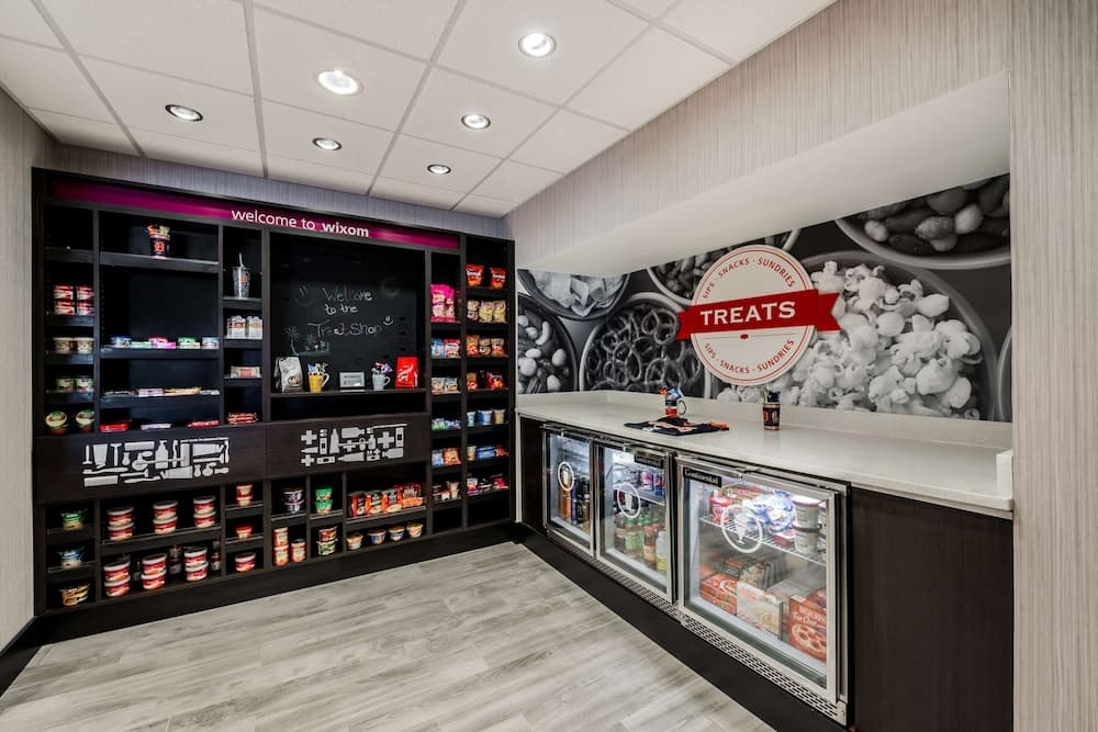 Hampton Inn & Suites Wixom gallery photo in Wixom, MI — image 57