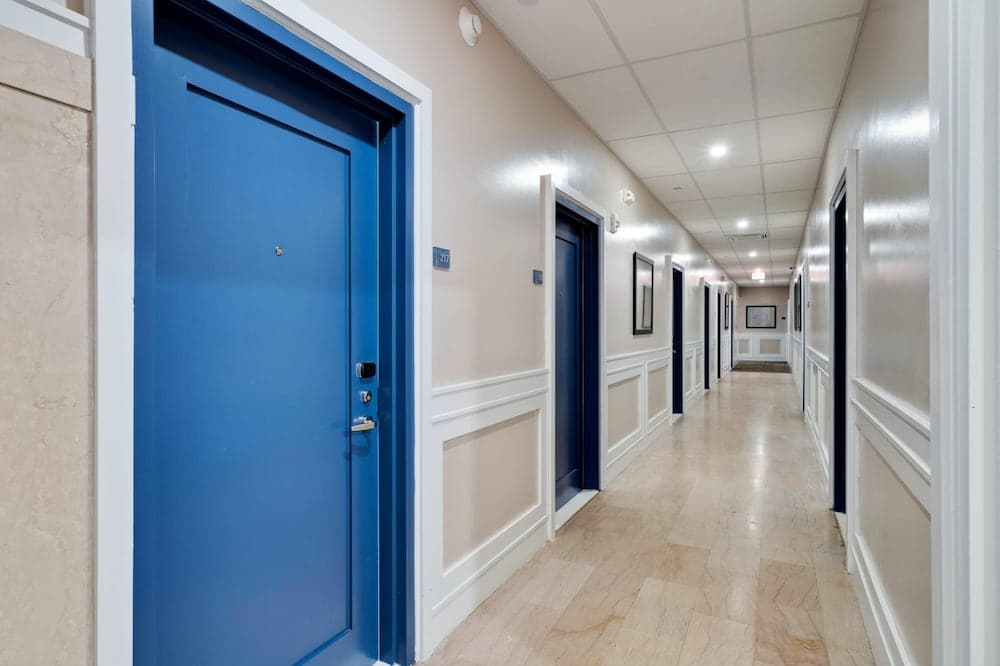 Sosuite 2BR Apt w Park View, W/d, Gym, Lounge featured exterior or lobby in Philadelphia, PA — similar hotel
