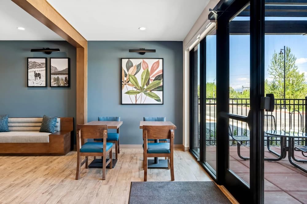 Everhome Suites Bozeman property views in Bozeman, MT — gallery photo 3