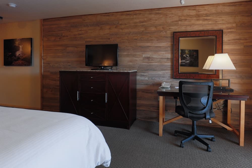 Riverside Inn gallery photo in Grants Pass, OR — image 59