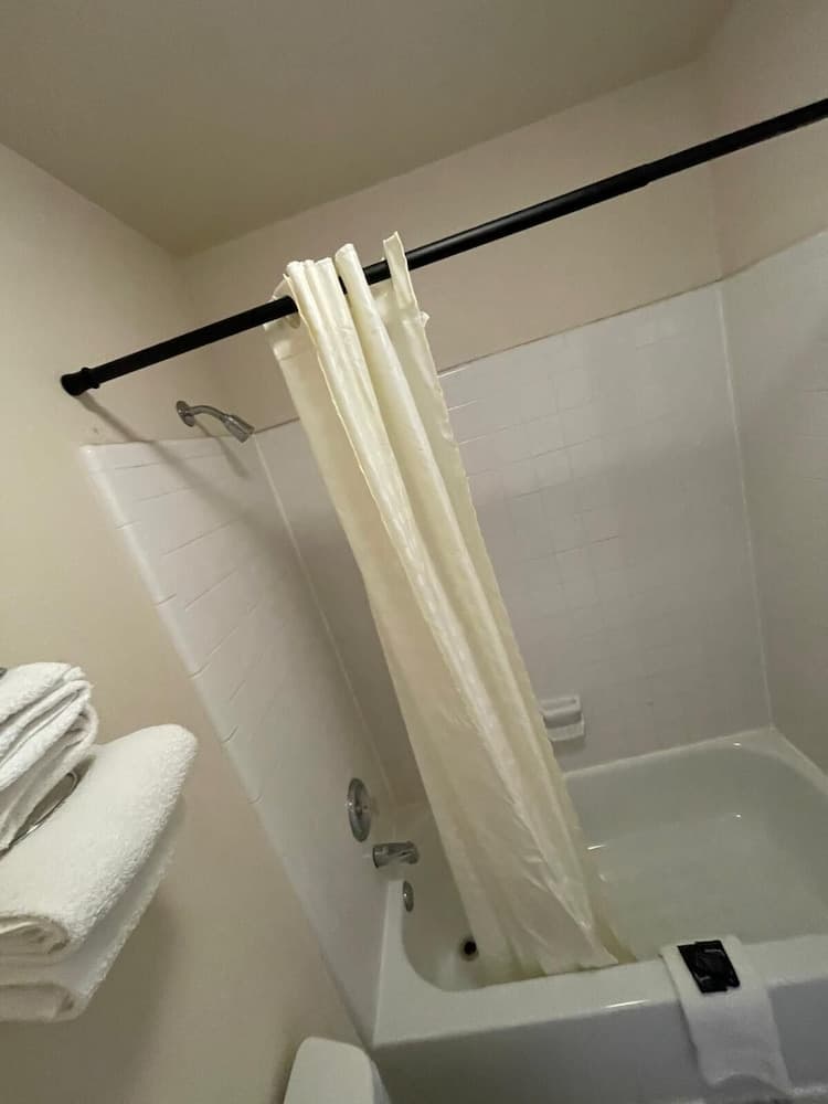 Motel 7 By Oyo Near Phoenix Airport interior in Mesa, AZ — gallery photo 2