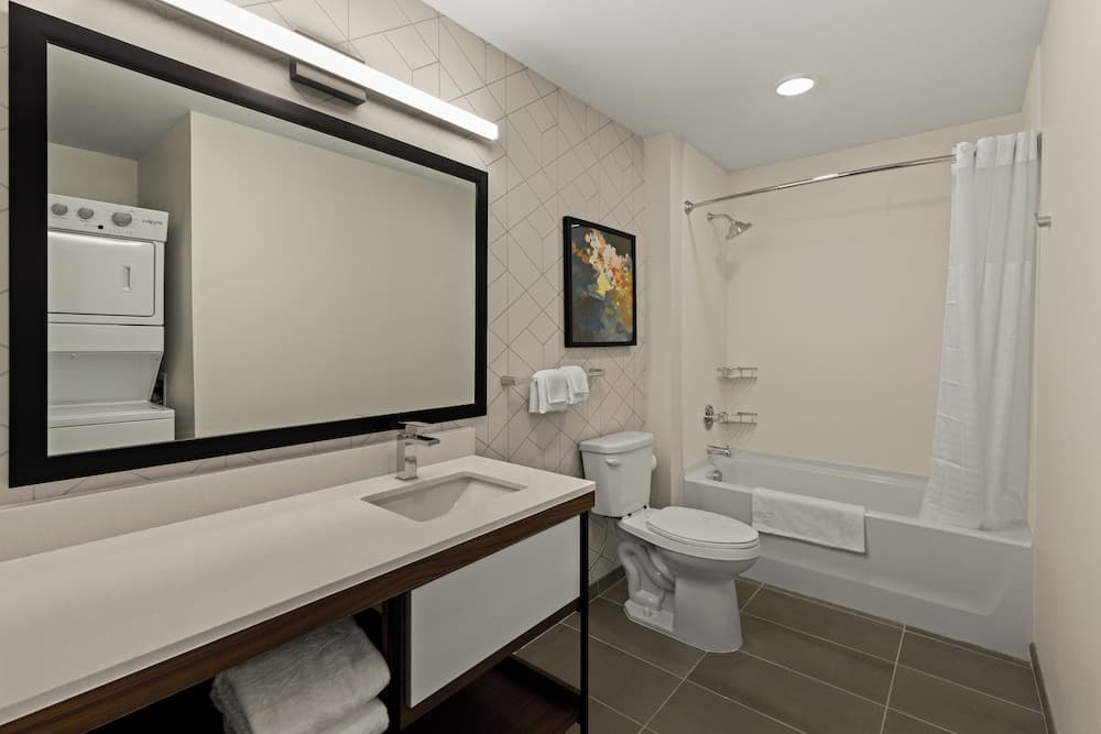 Everhome Suites Brownsville gallery photo in Brownsville, TX — image 44