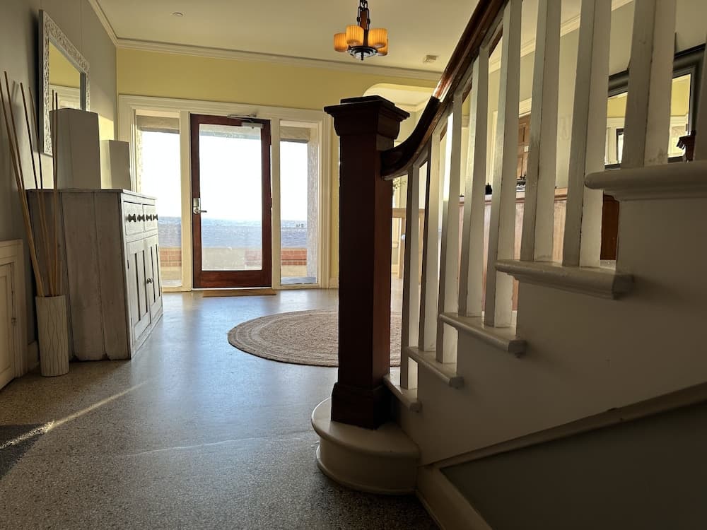 The Vurpillat Beachfront Hotel property views in Hermosa Beach, CA — gallery photo 3