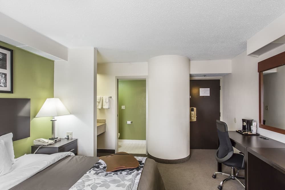 Studio 6 Suites – Knoxville, TN interior in Knoxville, TN — gallery photo 2