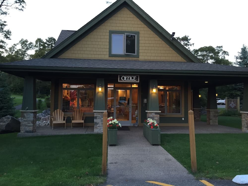 Kavanaugh's Sylvan Lake Resort property views in Brainerd, MN — gallery photo 3