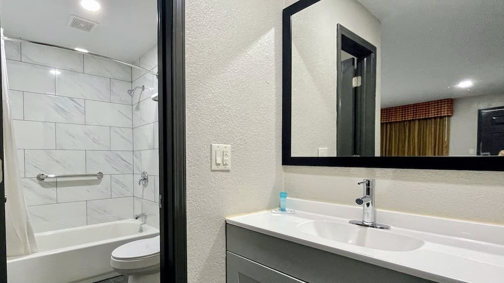 Best Value Inn property views in Bloomington, IN — gallery photo 3