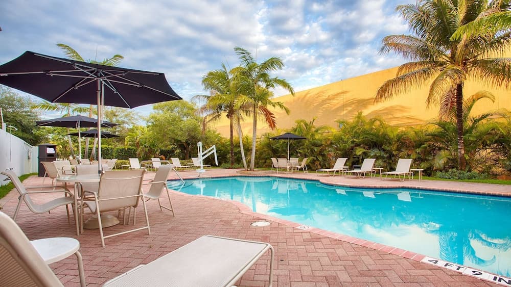 Best Western Plus Miami-Doral/Dolphin Mall featured exterior or lobby in Miami, FL — similar hotel