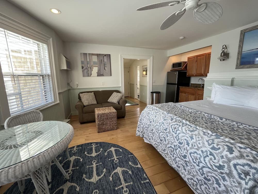 Beach Breeze Inn gallery photo in Falmouth, MA — image 44