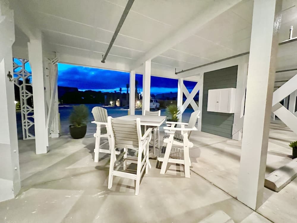 Saltwater Suites gallery photo in Holly Ridge, NC — image 49
