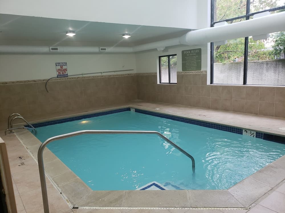 A Victory Suites Warren gallery photo in Warren, MI — image 7
