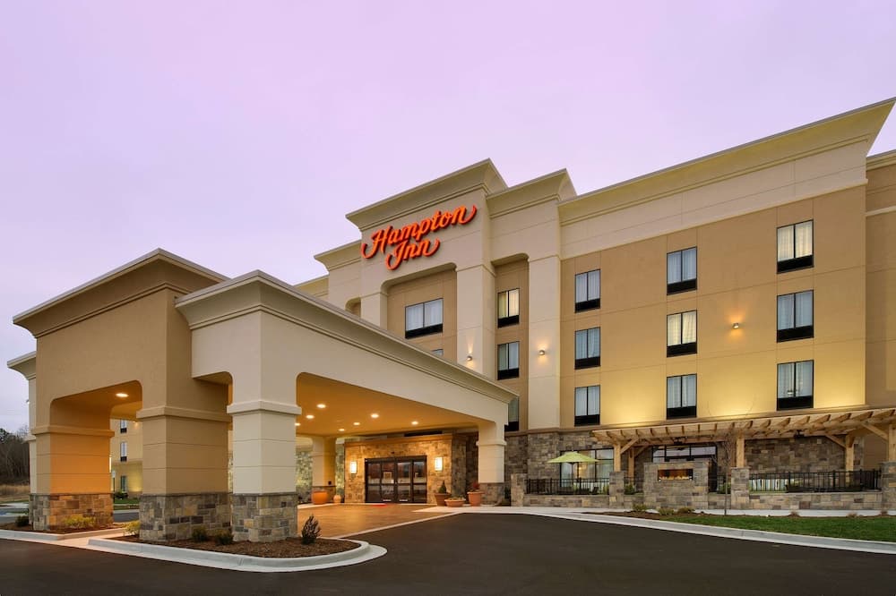 Hampton Inn Cleveland, TN featured exterior or lobby in Cleveland, TN — similar hotel