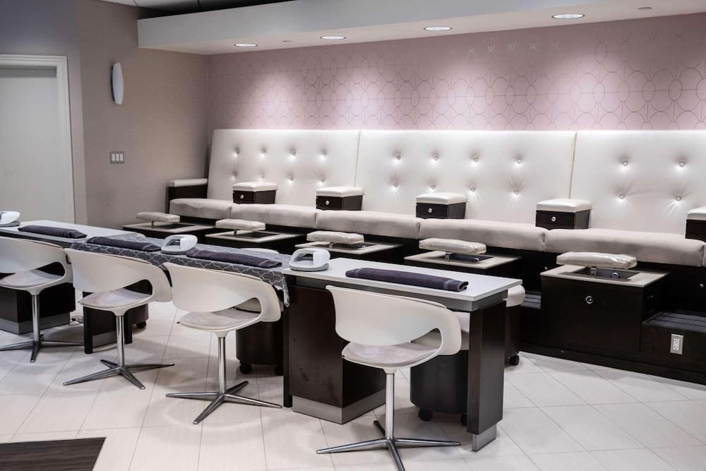 Radisson Plaza Hotel at Kalamazoo Center gallery photo in Kalamazoo, MI — image 26