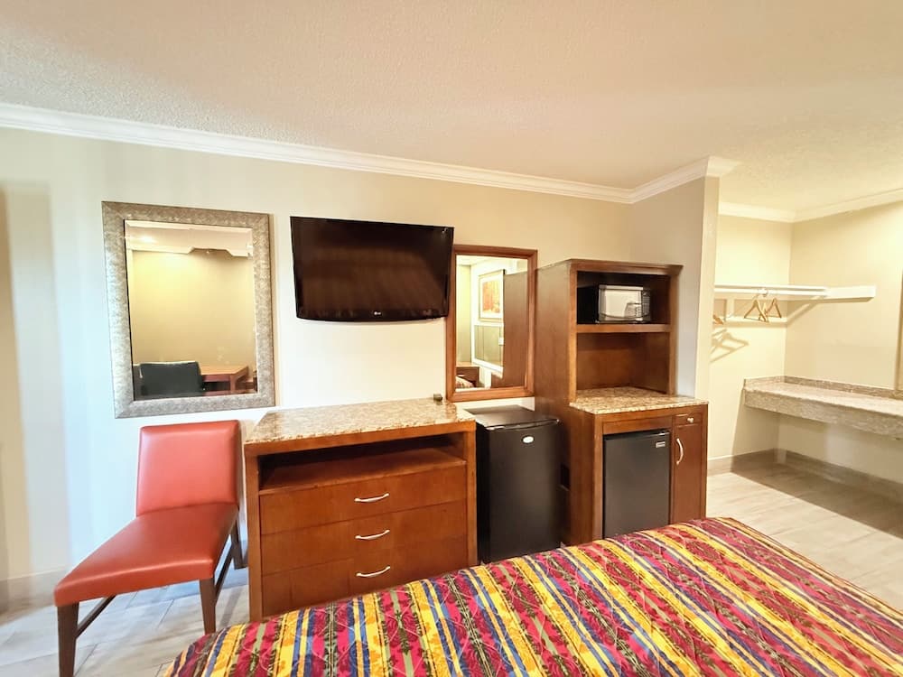 Casa Blanca Hotel Corona By Dream Luxe gallery photo in Corona, CA — image 5