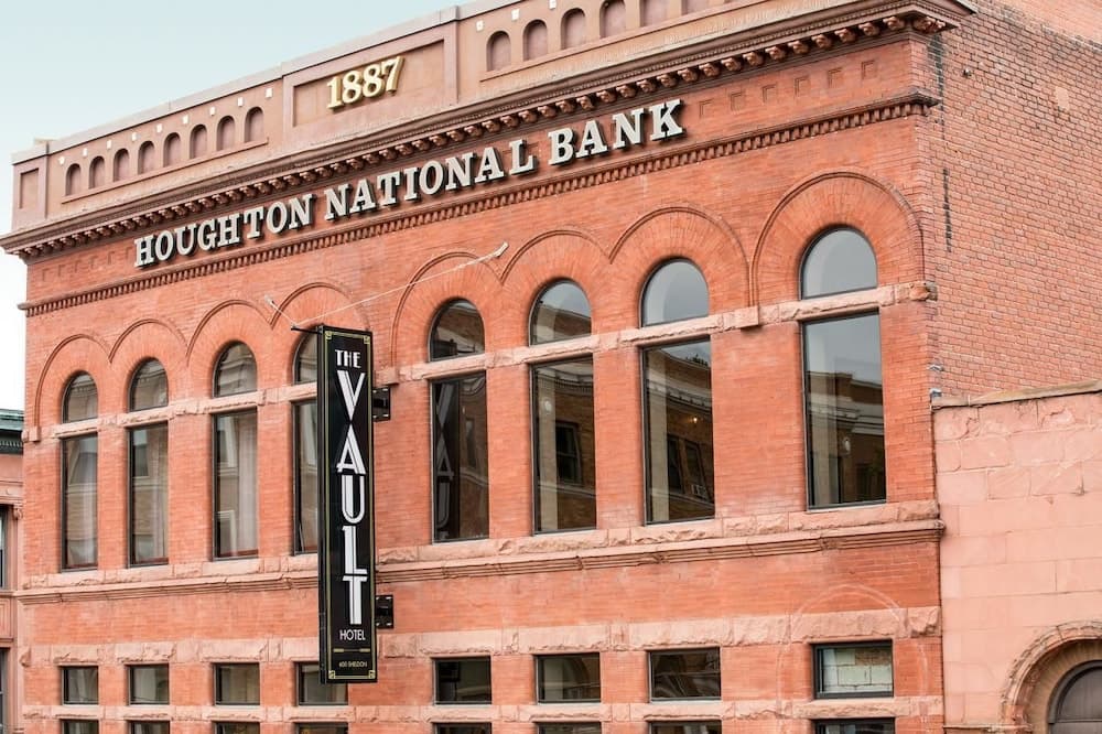The Vault Hotel exterior or lobby in Houghton, MI — main listing photo