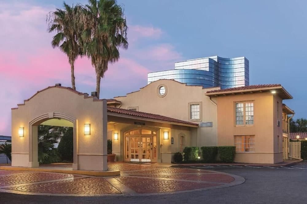 Causeway Inn - Metairie gallery photo in Metairie, LA — image 12
