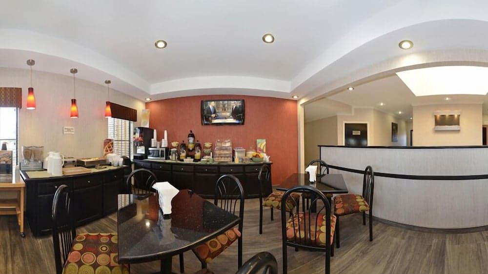 Quality Inn & Suites Beaumont gallery photo in Beaumont, TX — image 31