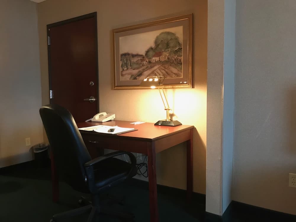 The Marx Hotel gallery photo in Oneonta, NY — image 11