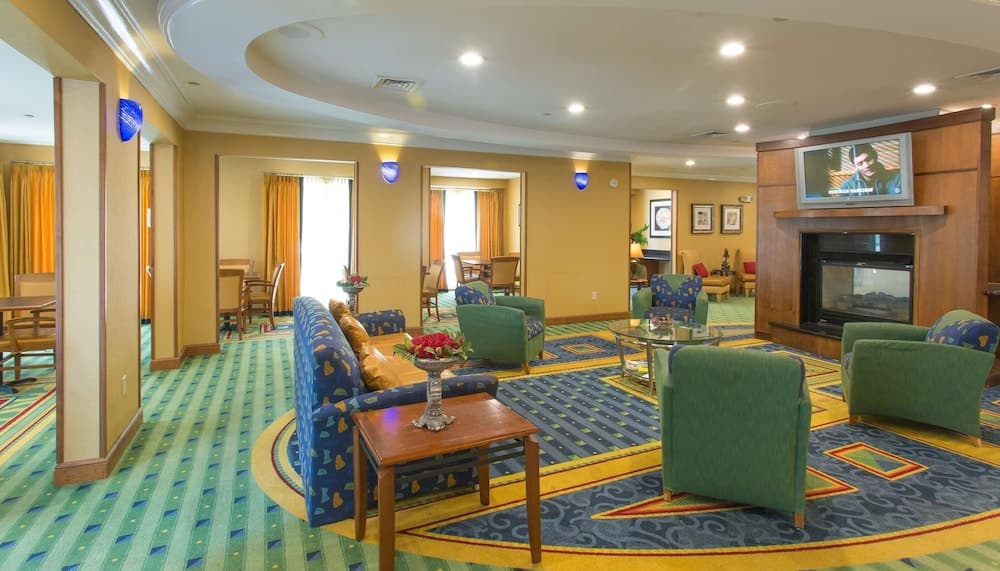 Studios and Suites 4 Less Gum Road interior in Chesapeake, VA — gallery photo 2