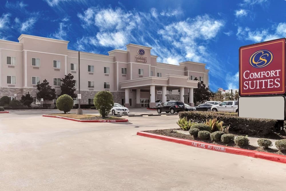 Comfort Suites Houston IAH Airport - Beltway 8 featured exterior or lobby in Houston, TX — similar hotel