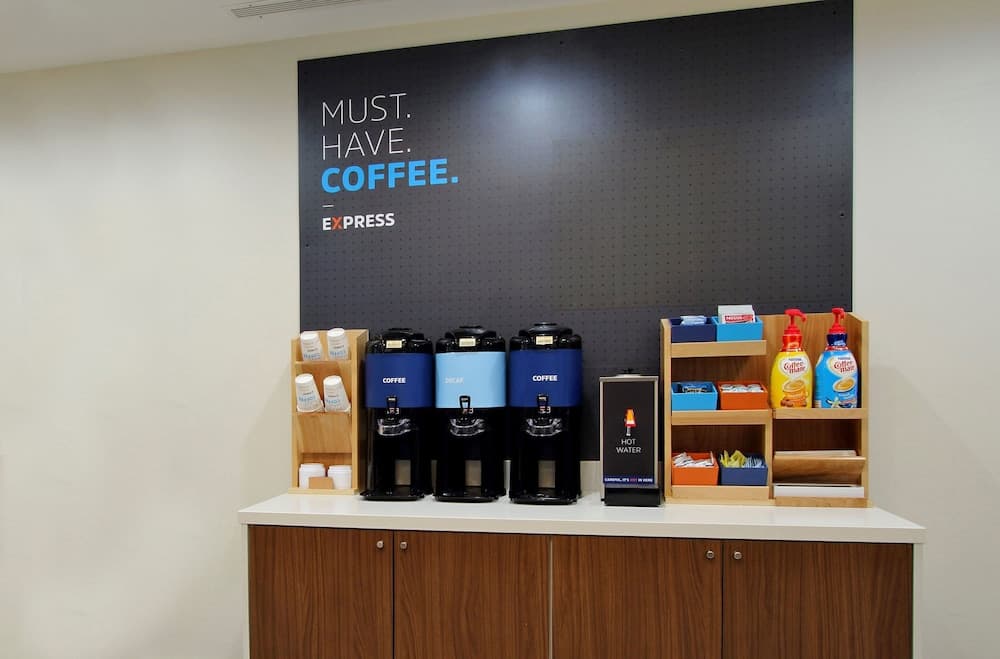 Holiday Inn Express Cheektowaga North East by IHG gallery photo in Buffalo, NY — image 41