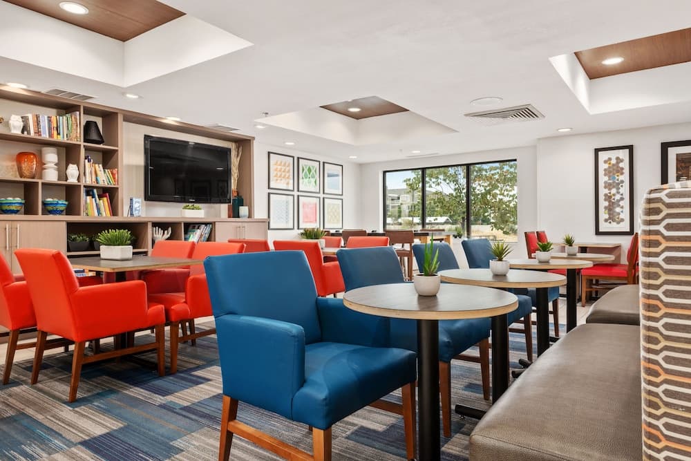 Holiday Inn Express Hotel and Suites West Valley by IHG gallery photo in West Valley City, UT — image 34