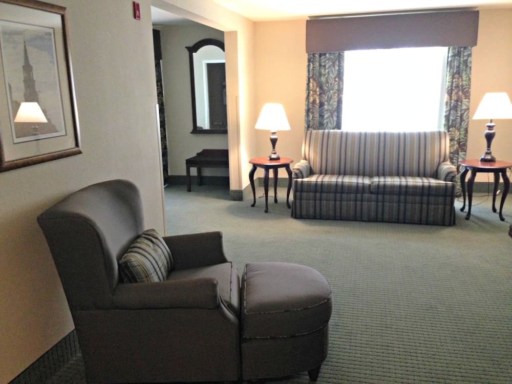 Wingate By Wyndham Charleston gallery photo in North Charleston, SC — image 23