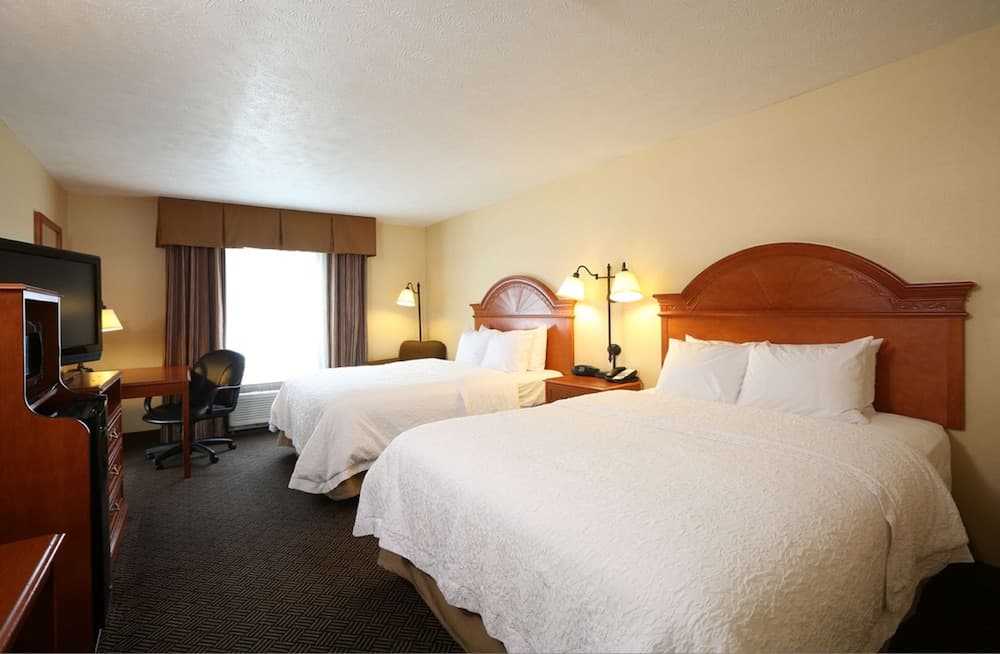 Hampton Inn Waterloo Cedar Valley gallery photo in Waterloo, IA — image 60