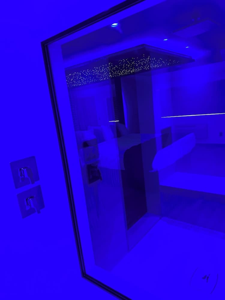 Imperial Suites gallery photo in Dearborn, MI — image 34