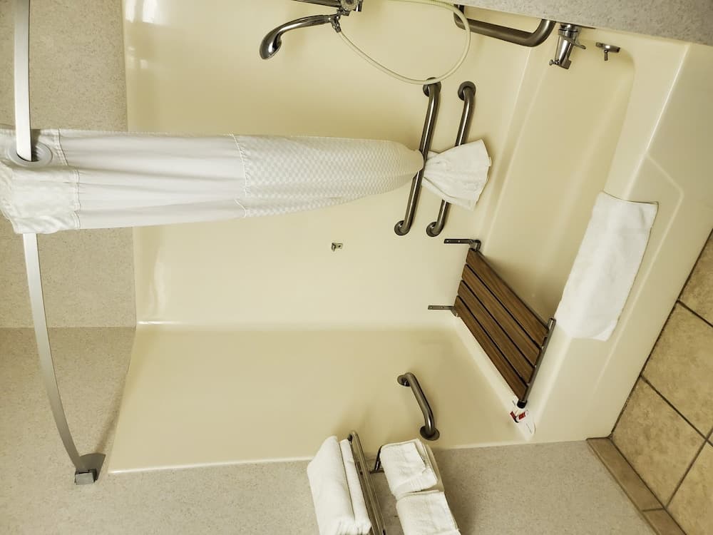 Microtel Inn by Wyndham Onalaska/La Crosse gallery photo in Onalaska, WI — image 13