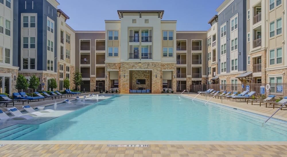 Landing Twin Creeks Apartments gallery photo in Allen, TX — image 15
