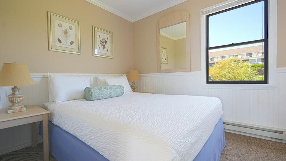 Beachcomber Resort at Montauk interior in Montauk, NY — gallery photo 2