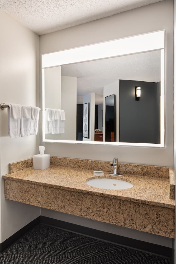 Courtyard by Marriott La Crosse property views in La Crosse, WI — gallery photo 3
