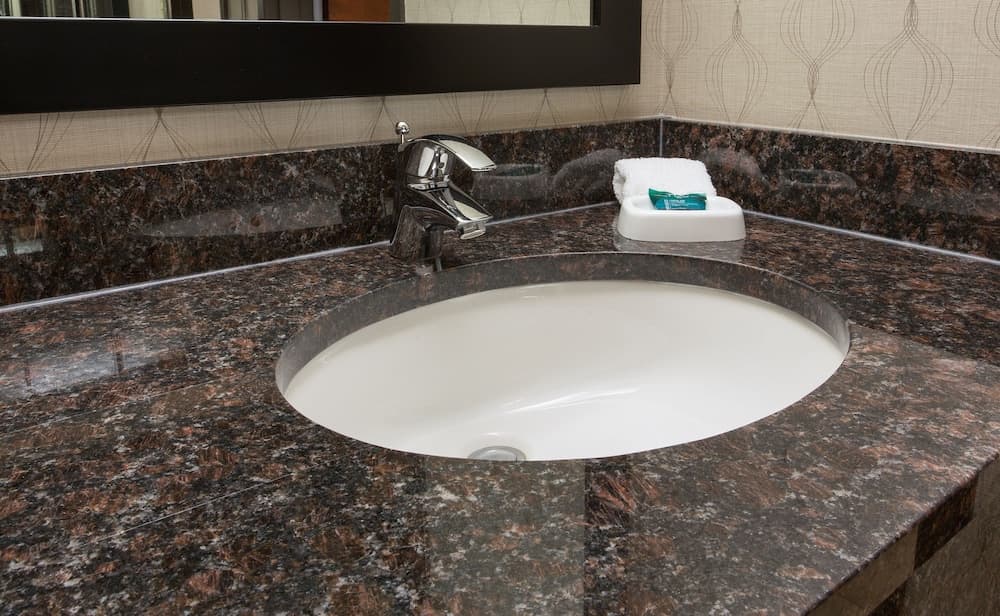 Heritage Inn & Suites The Woodlands, Trademark by Wyndham gallery photo in The Woodlands, TX — image 41