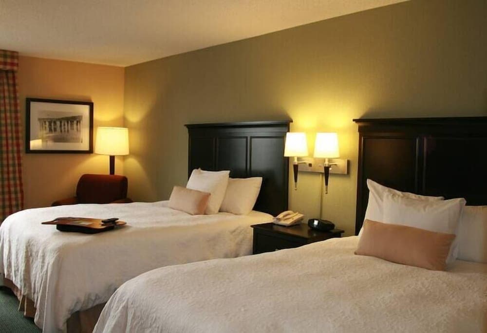 Hidden Falls Inn interior in Marble Falls, TX — gallery photo 2