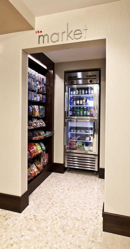 Courtyard by Marriott Newburgh Stewart Airport gallery photo in Newburgh, NY — image 21