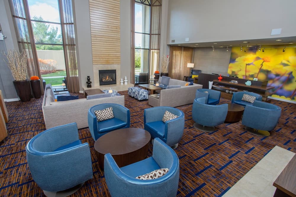 Courtyard by Marriott Raynham interior in Raynham, MA — gallery photo 2