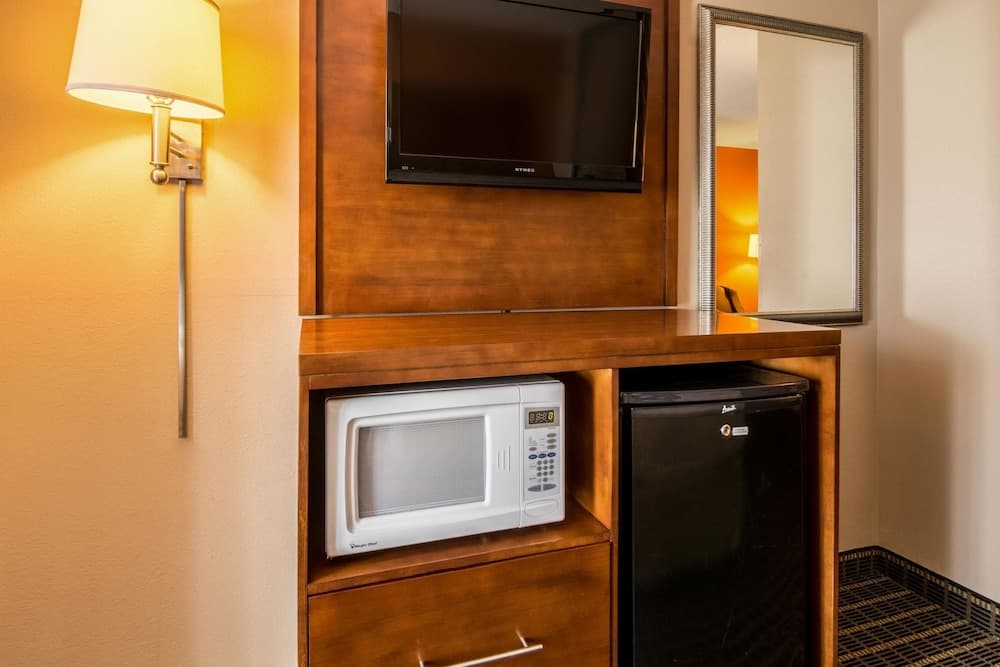 Comfort Suites Panama City Beach interior in Panama City Beach, FL — gallery photo 2