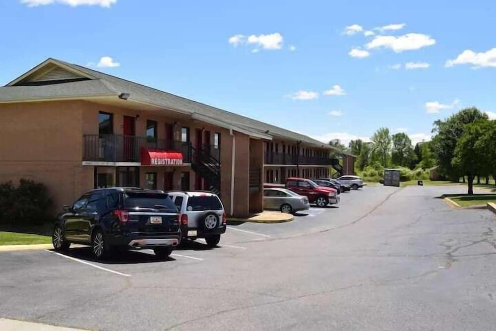 OYO Hotel Richburg SC I-77 featured exterior or lobby in Richburg, SC — similar hotel